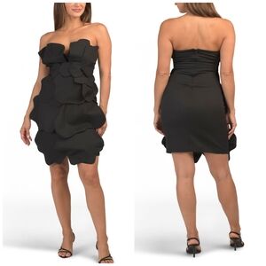 🖤🔹️Dalia Mcphee 🔹️Elegant Black Strapless Petal Mini Dress
